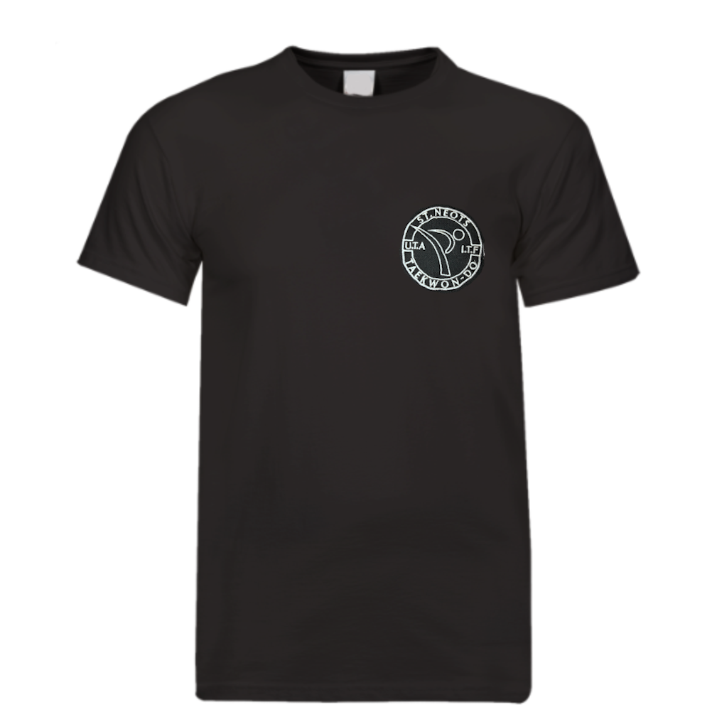 black t-shirt stneots